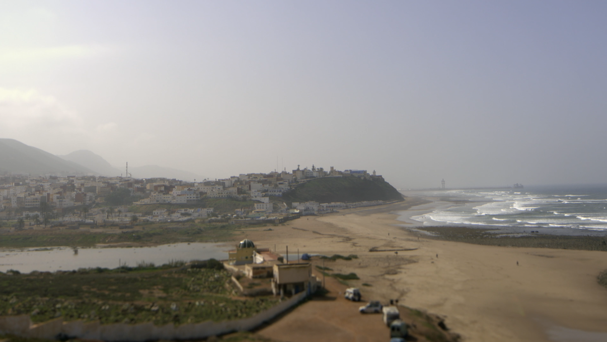 Plage de Sidi Boulfdail. Crédit Photo : ONU Femmes 