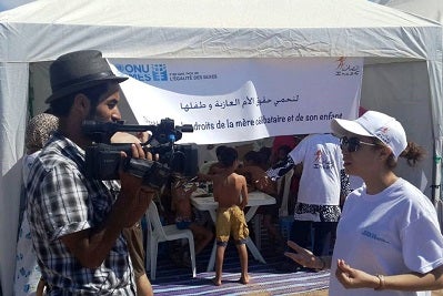 Tentes citoyennes sur les droits des mères célibataires. Photo: INSAF