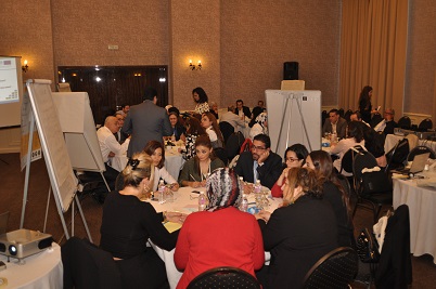 Participants et participantes à l'atelier Spring Forward. Photo: ONU Femmes
