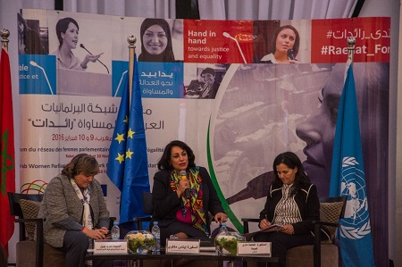 De g. à d. : Marie-Noel Vaeza, Directrice Division des programmes, ONU Femmes ; Dr Nawal Al Faouri, porte-parole du réseau Ra’edat, Jordanie et Dr Fatima Gouaïma Mazzi, Vice-présidente du réseau Ra’edat, Maroc. 