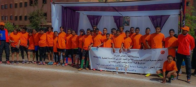 Jeunes sportives et sportifs ensemble contre le harcèlement à Marrakech. Photo : IMADEL.